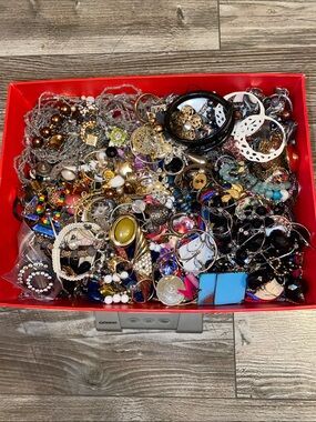 Vintage to Now Repair Crafting recycle Jewelry 9 lbs plus
